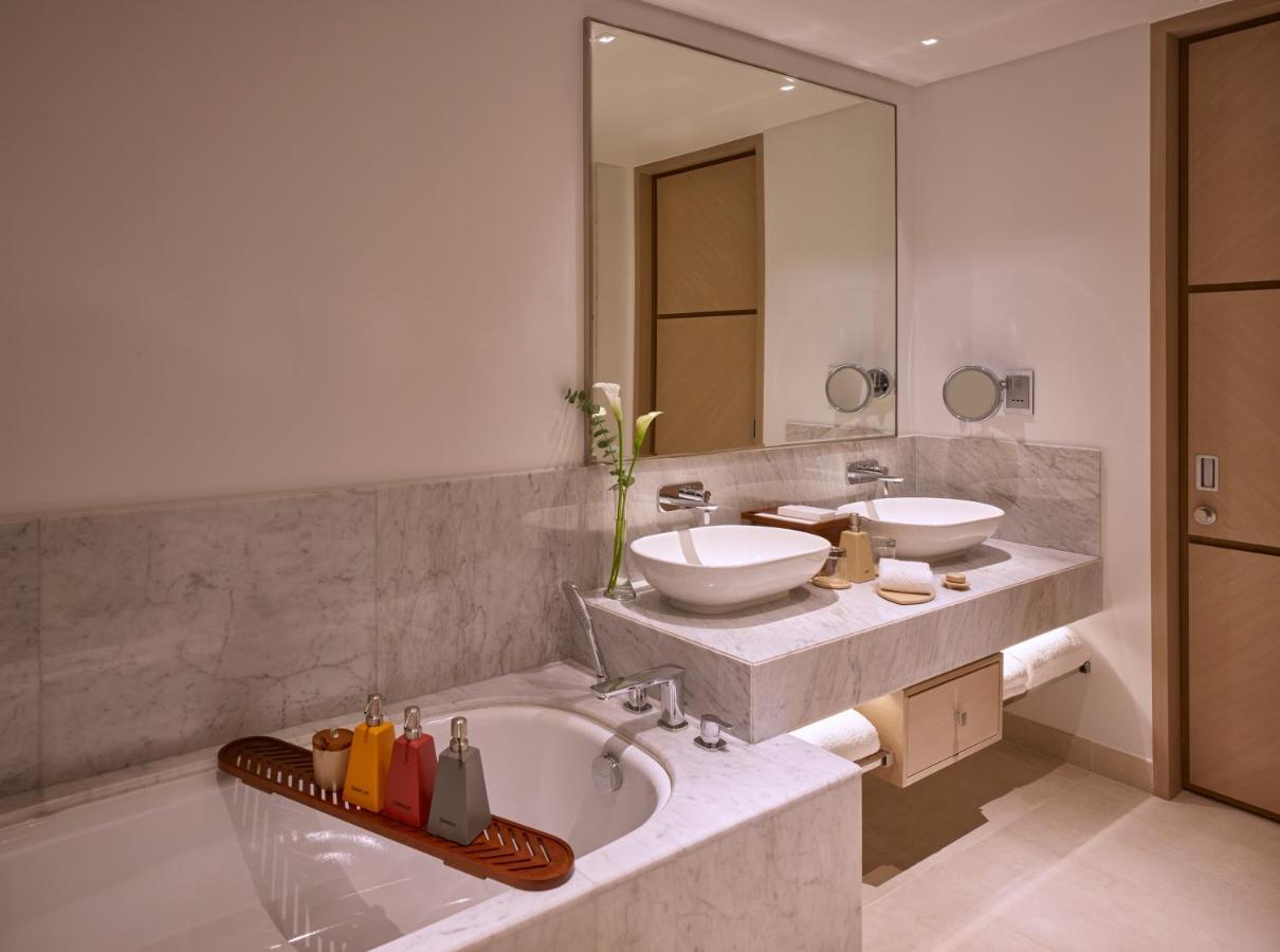 Zulal Wellness Resort By Chiva-Som Al Ruwais Buitenkant foto